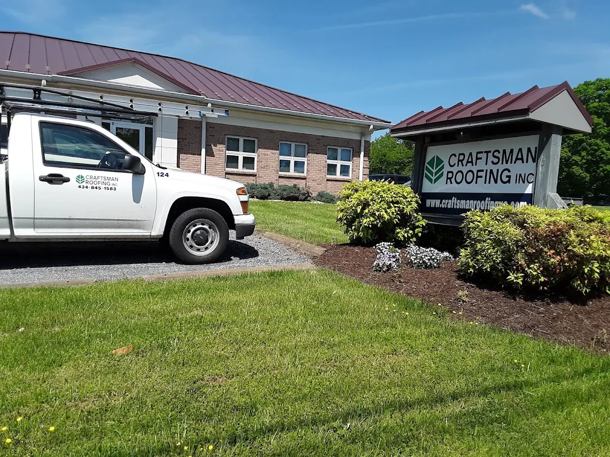 Quality Soffit & Fascia Repair by experienced craftsmen in Dixie Groves Estates